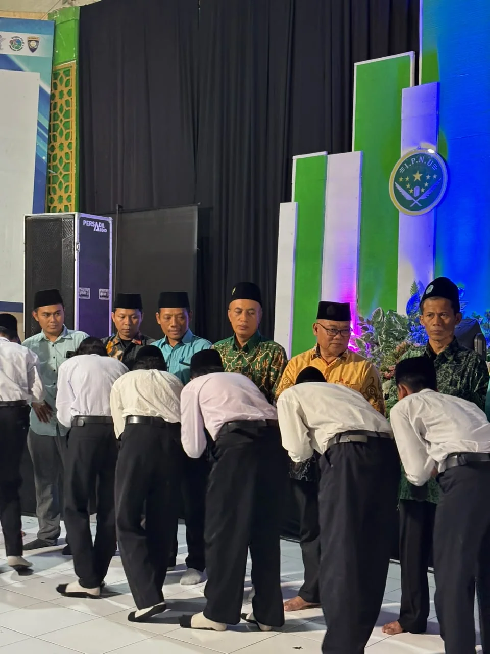 Santri putri dalam kegiatan bersama